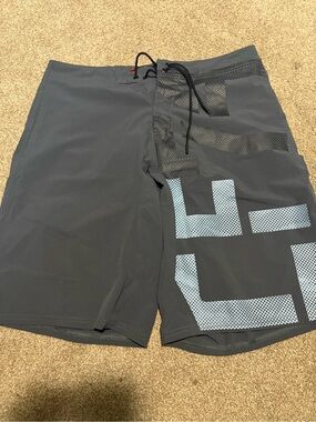 Men's Reebok Crossfit Gray Graphic training shorts. Size M